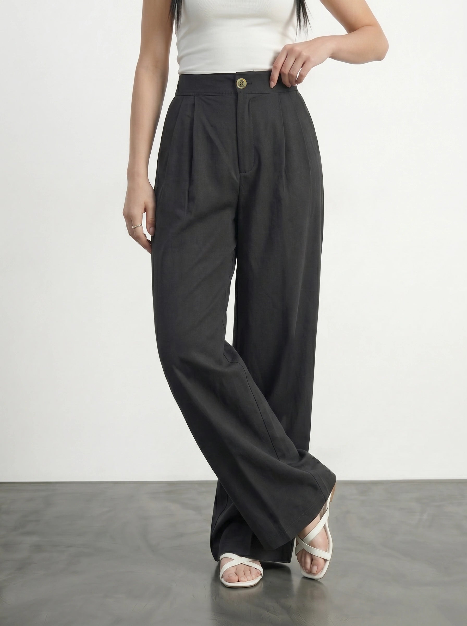 Black Light Weight Wide Leg Pants | Montivo Pakistan