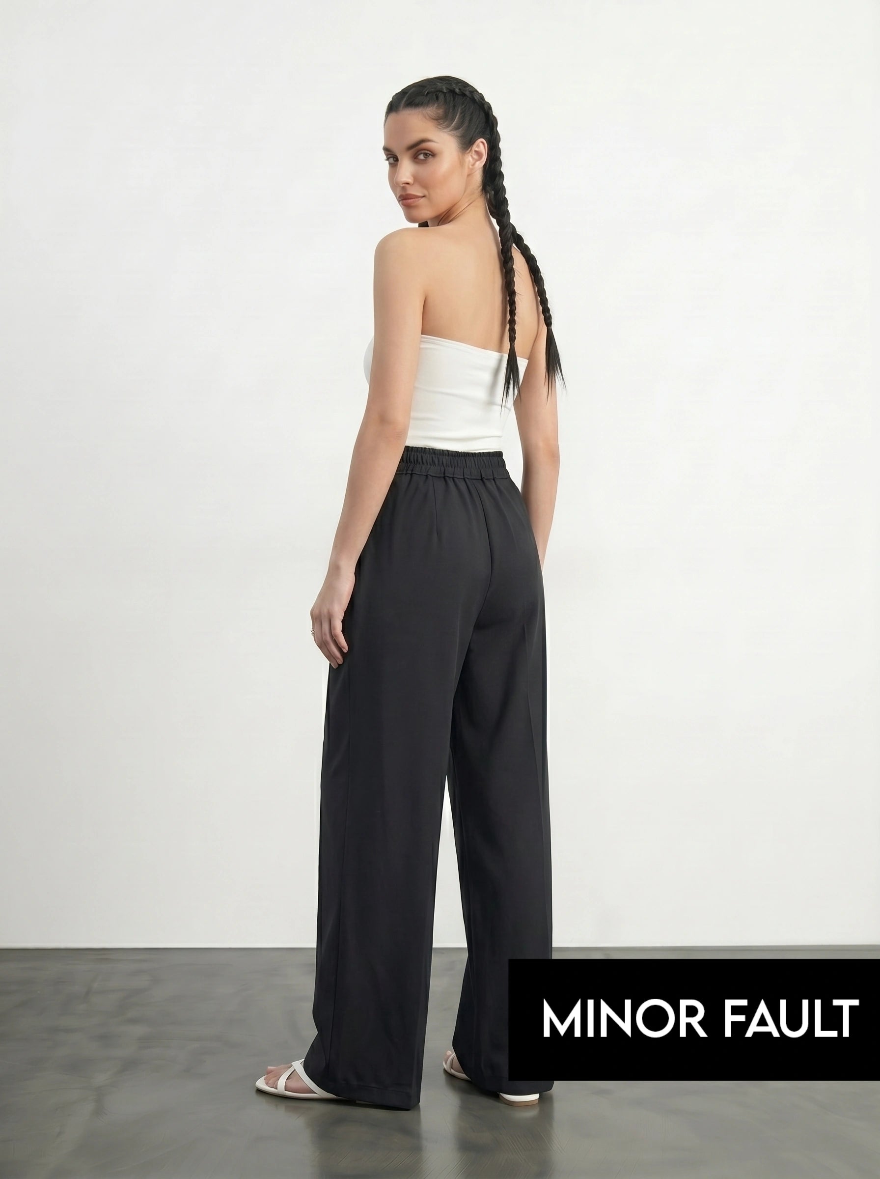 (Minor Fault) Black Wide Leg Pleated Pants | Montivo Pakistan