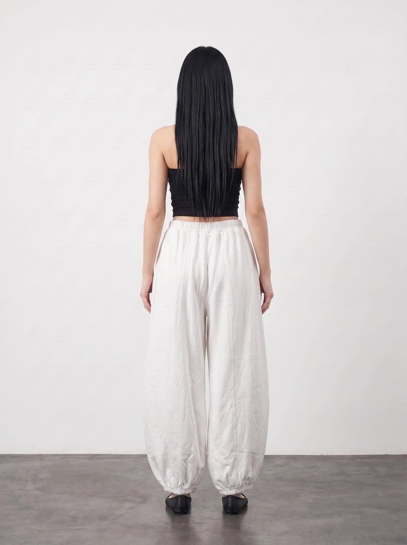 Off-White Seamed Balloon Trousers | Montivo Pakistan