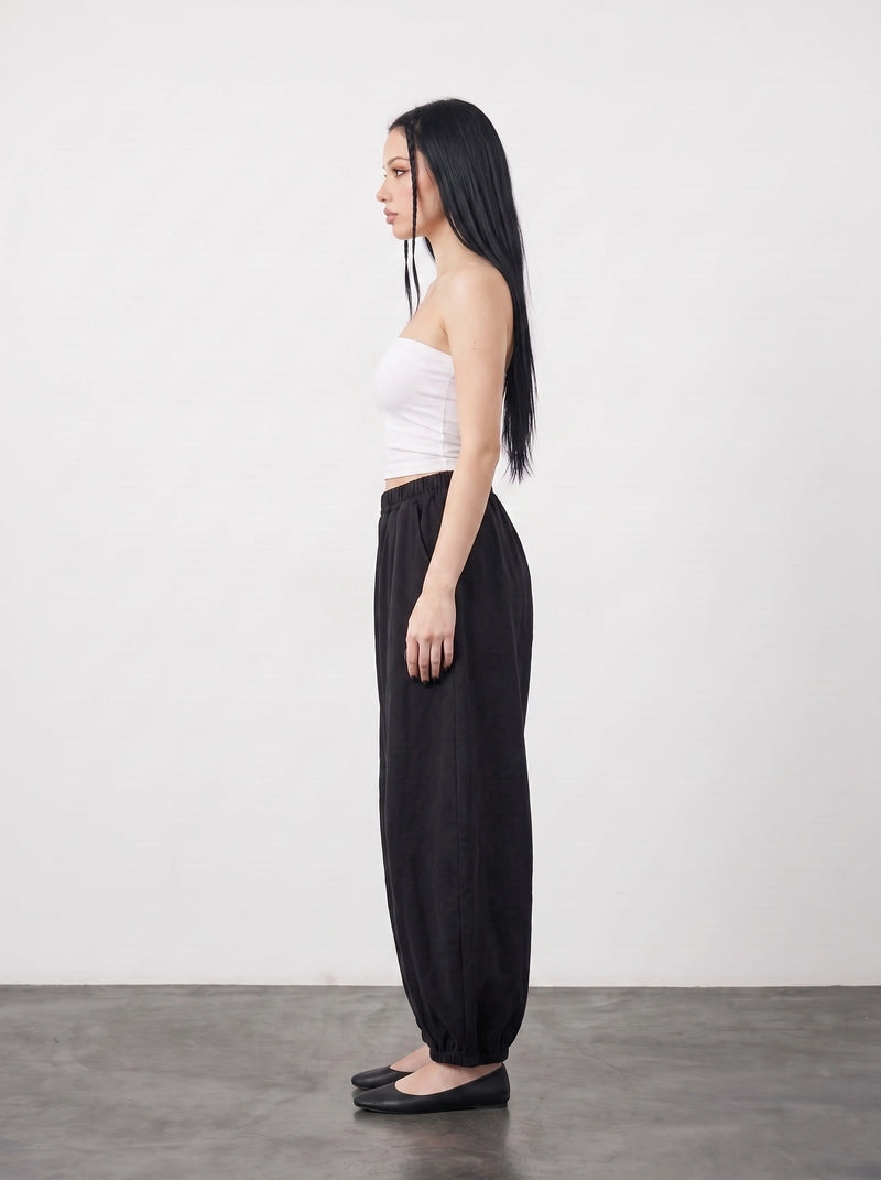 Black Seamed Balloon Trousers | Montivo Pakistan