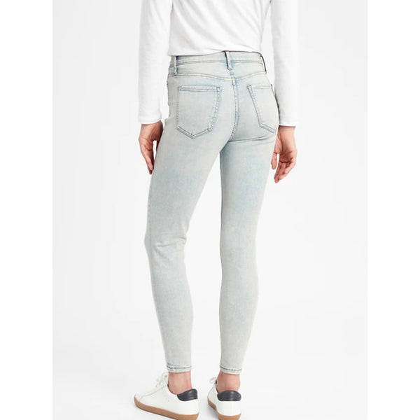 BR Light Wash High Rise Skinny Jeans | Montivo Pakistan