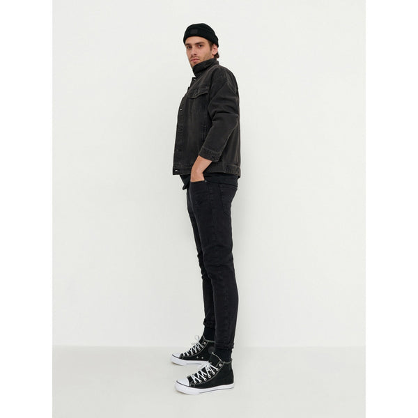 HB Black Carrot Fit Jeans | Montivo Pakistan