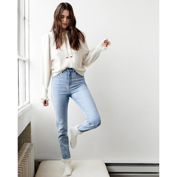 Super High Waisted Light Wash Slim Jeans | Montivo Pakistan
