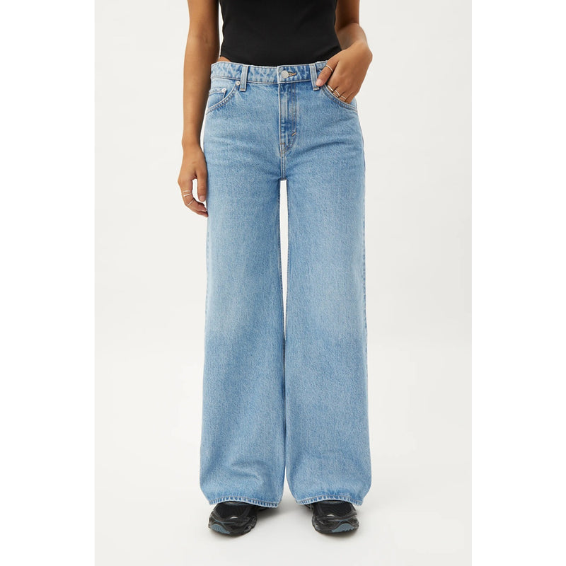 WD Ray Wide Jeans | Montivo Pakistan