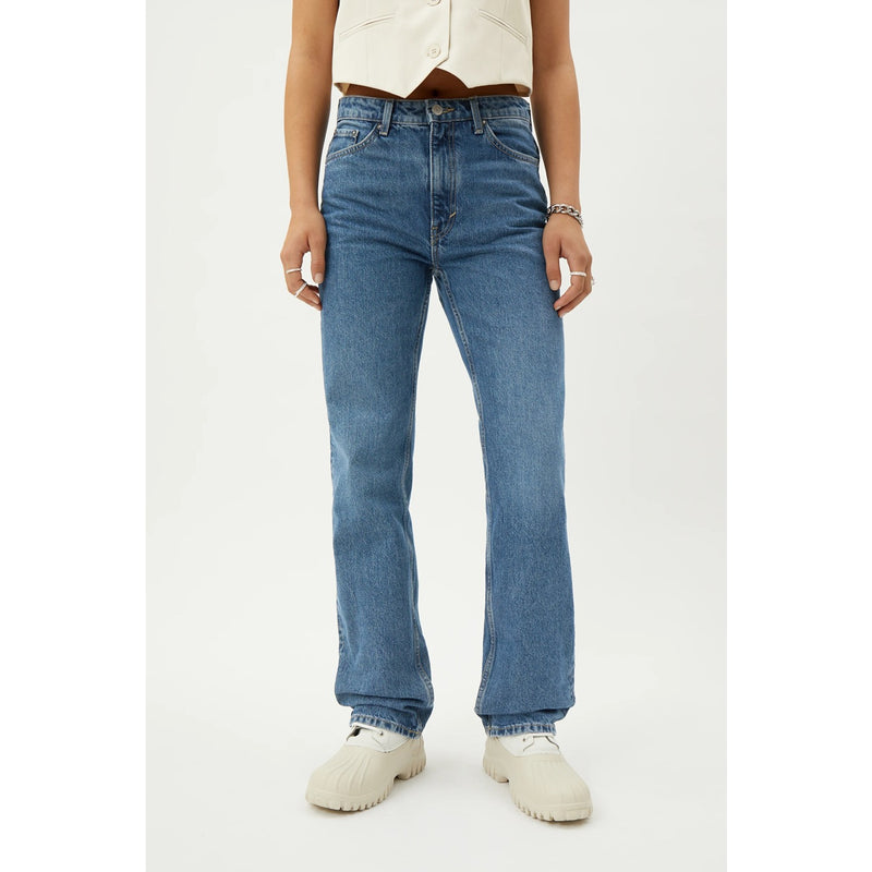 WD High Straight Jeans | Montivo Pakistan
