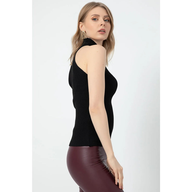 Sleeveless Turtleneck Black Top | Montivo Pakistan