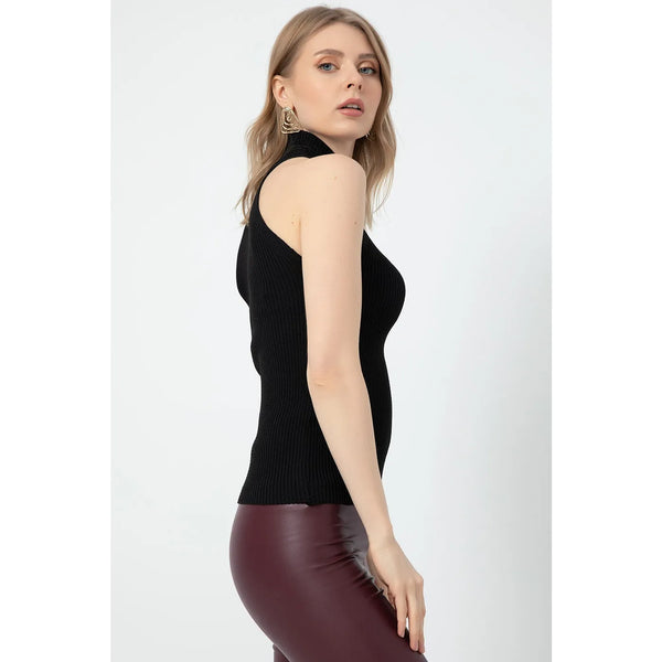 Sleeveless Turtleneck Black Top | Montivo Pakistan