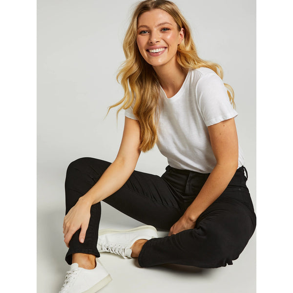 JJ High Rise Black Jeans | Montivo Pakistan