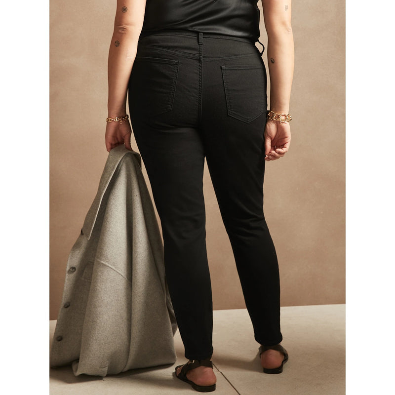 BR Curvy High Rise Black Jeans | Montivo Pakistan