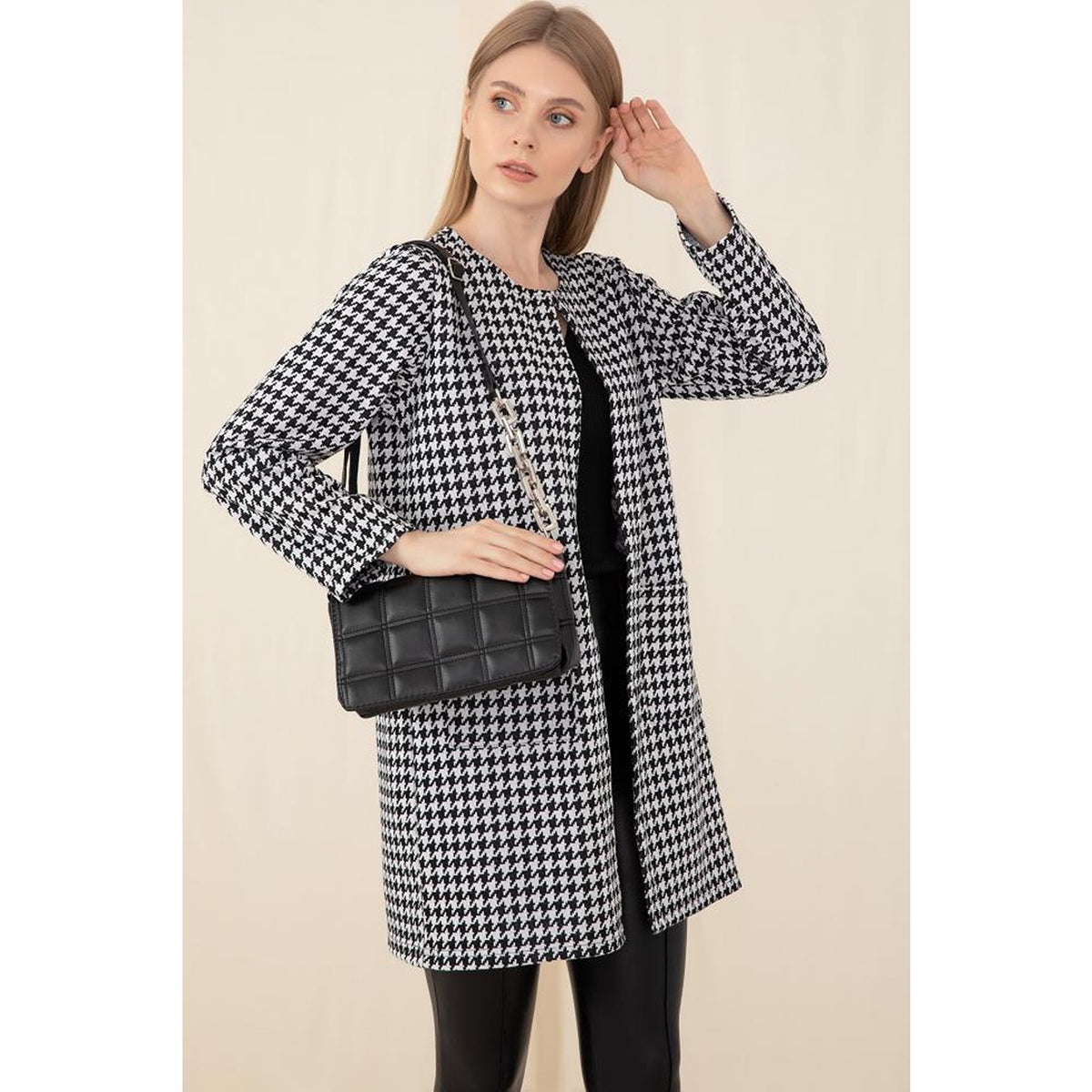 Black Side Bag | Montivo Pakistan