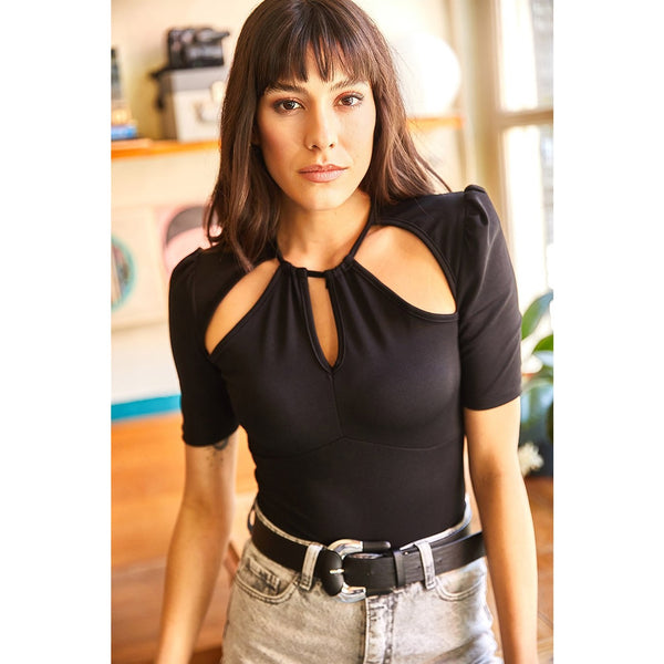 Black Knited Keyhole Top | Montivo Pakistan