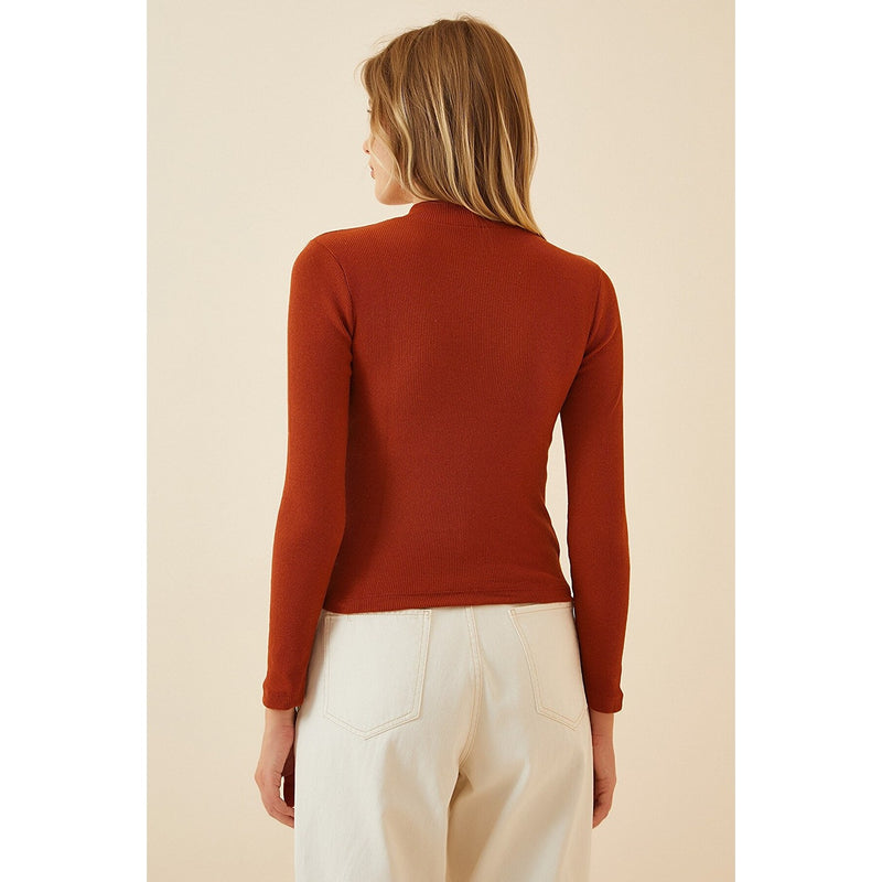 Red Turtleneck Ribbed Knitted Blouse | Montivo Pakistan