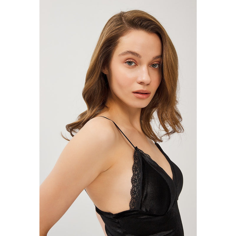Black Velvet Lingerie Set | Montivo Pakistan