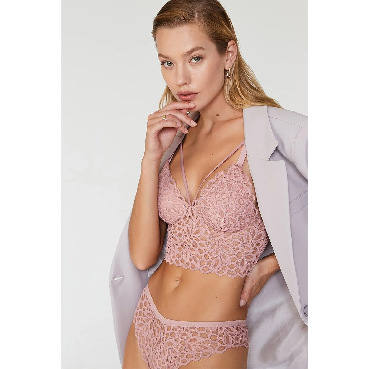 Lacy Peach Bralette Lingerie Set | Montivo Pakistan
