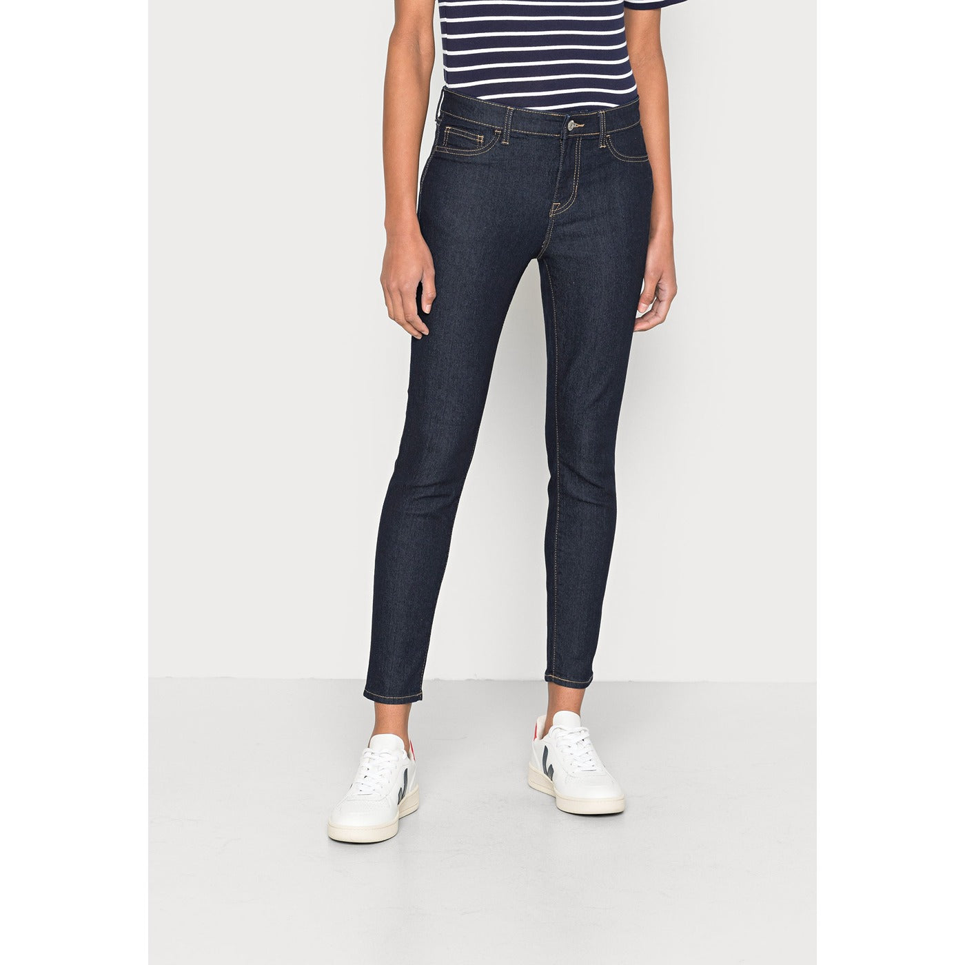 GP Mid Rise Dark Rinse Skinny Jeans | Montivo Pakistan