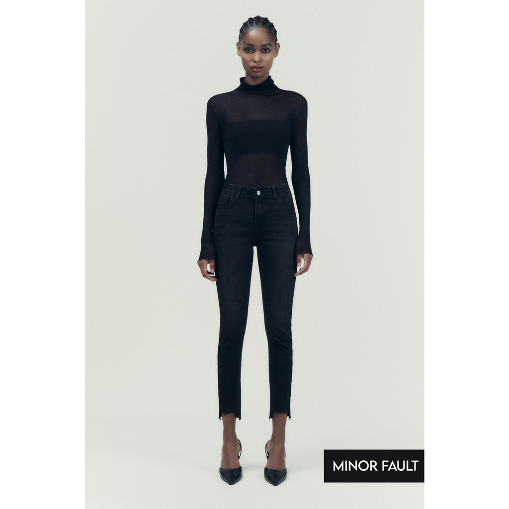 (Minor Fault) Black Skinny Mid Rise Jeans | Montivo Pakistan