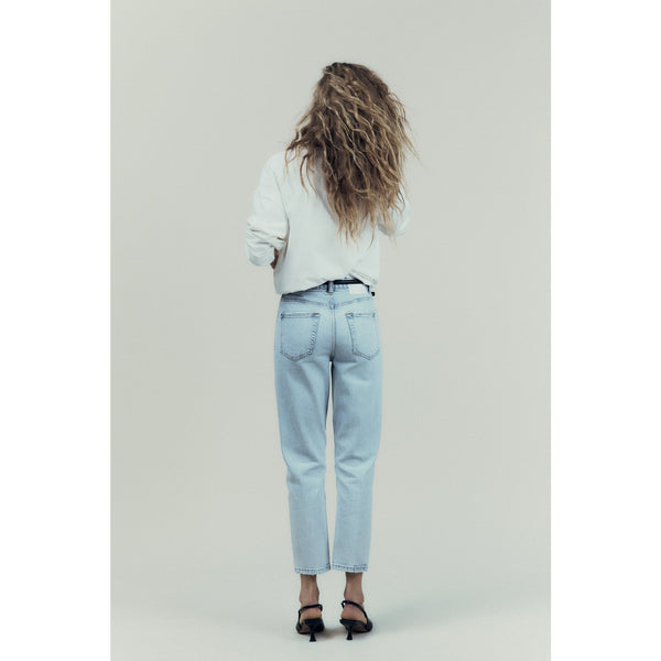ZR Mom Fit High Waist Jeans | Montivo Pakistan