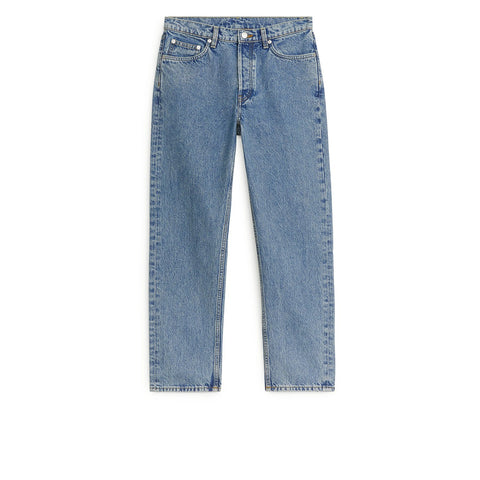 AR Curved Cropped Jeans | Montivo Pakistan