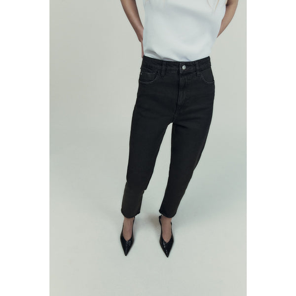 ZR Black Mom Fit High Rise Jeans | Montivo Pakistan